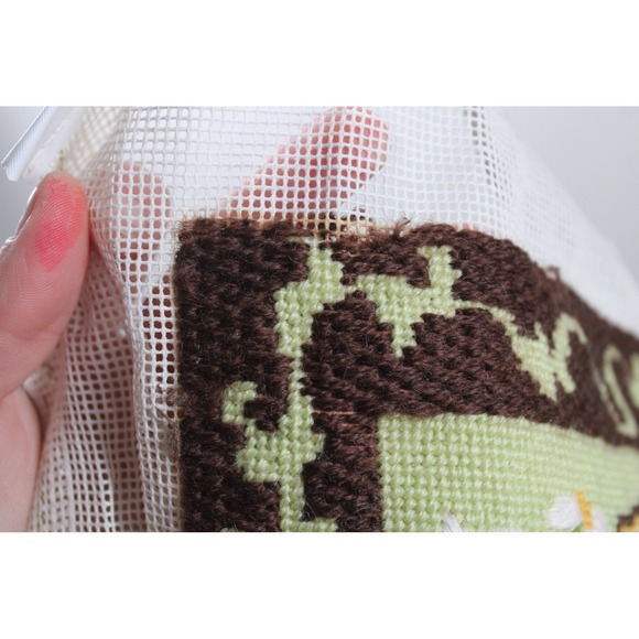 Vtg Pansy Floral Wool Needlepoint Art Unframed Home Decor Craft Project 13.5" - Picture 3 of 7